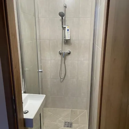 Novozrekonstruovany Pri Boroviciach Lejlighed Štrbské Pleso